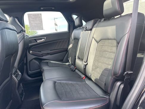 Used 2023 Ford Edge ST-Line w/ Class II Trailer Tow Package AWD/4WD image 35