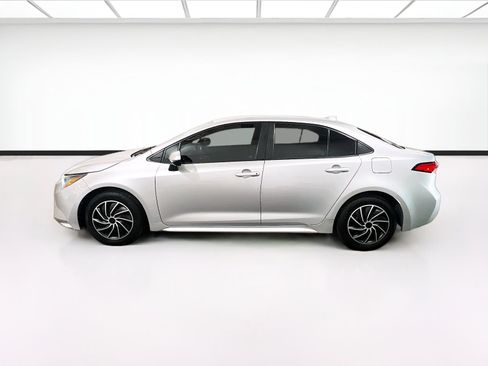 Used 2022 Toyota Corolla LE FWD image 21