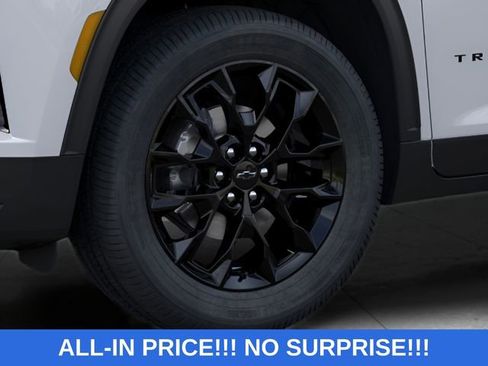 New 2026 Chevrolet Traverse LT FWD image 9