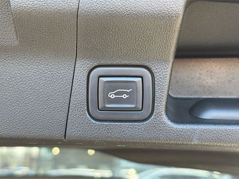 Used 2020 GMC Acadia SLE w/ Driver Convenience Package image 30