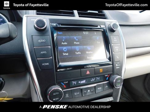 Used 2016 Toyota Camry XLE image 10