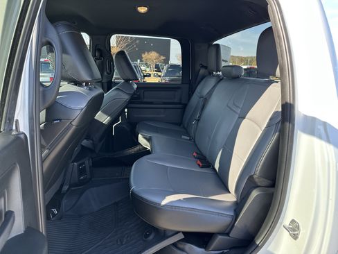 Used 2024 RAM 3500 Tradesman w/ Chrome Appearance Group image 20