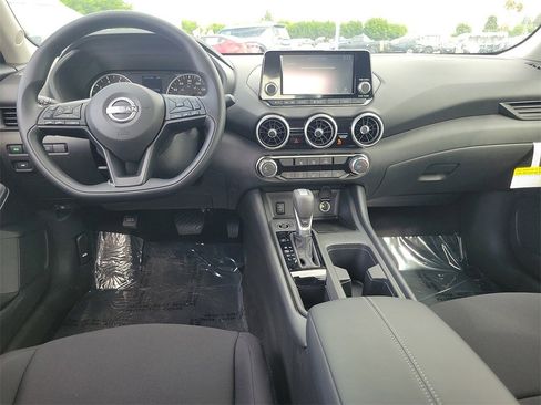 New 2025 Nissan Sentra S image 4