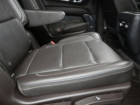 Used 2022 GMC Yukon XL Denali RWD image 22
