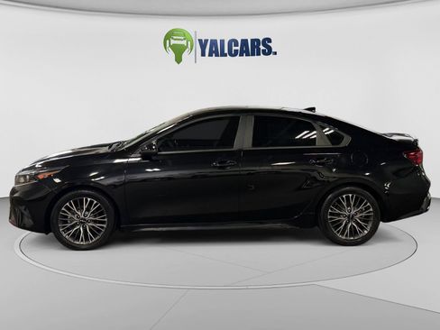 Used 2022 Kia Forte GT-Line w/ GT-Line Premium Package FWD image 2
