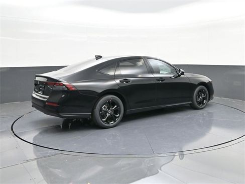 New 2025 Honda Accord SE image 12