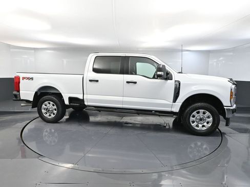 Used 2024 Ford F250 XLT w/ FX4 Off-Road Package image 4
