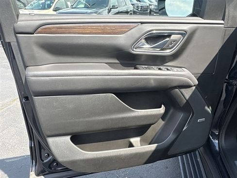 Used 2023 Chevrolet Tahoe High Country AWD/4WD image 23