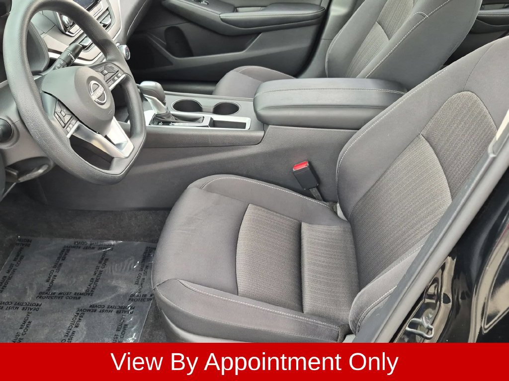 Used 2025 Nissan Altima 2.5 SV FWD image 21