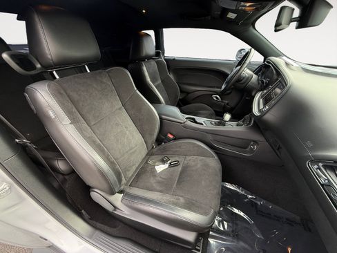 Used 2021 Dodge Challenger R/T w/ Plus Package image 19