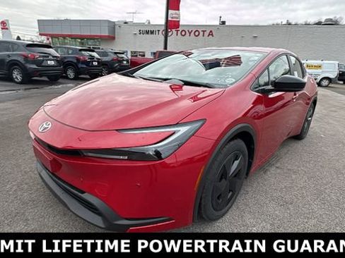 New 2026 Toyota Prius LE image 1