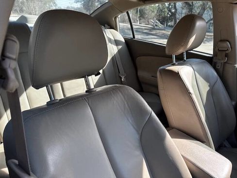 Used 2005 Nissan Altima 3.5 SE w/ (V01) Leather Pkg image 27