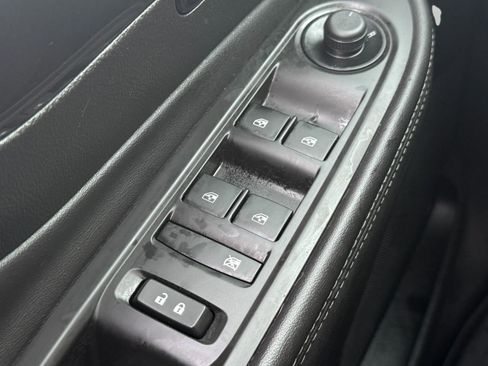 Used 2019 Buick Encore Essence w/ Experience Buick Package image 20