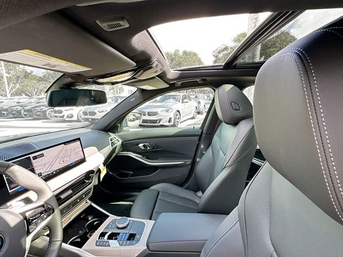 New 2025 BMW 330i Sedan w/ Premium Package image 17
