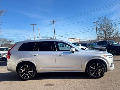 Used 2021 Volvo XC90 T6 Momentum w/ Climate Package image 7