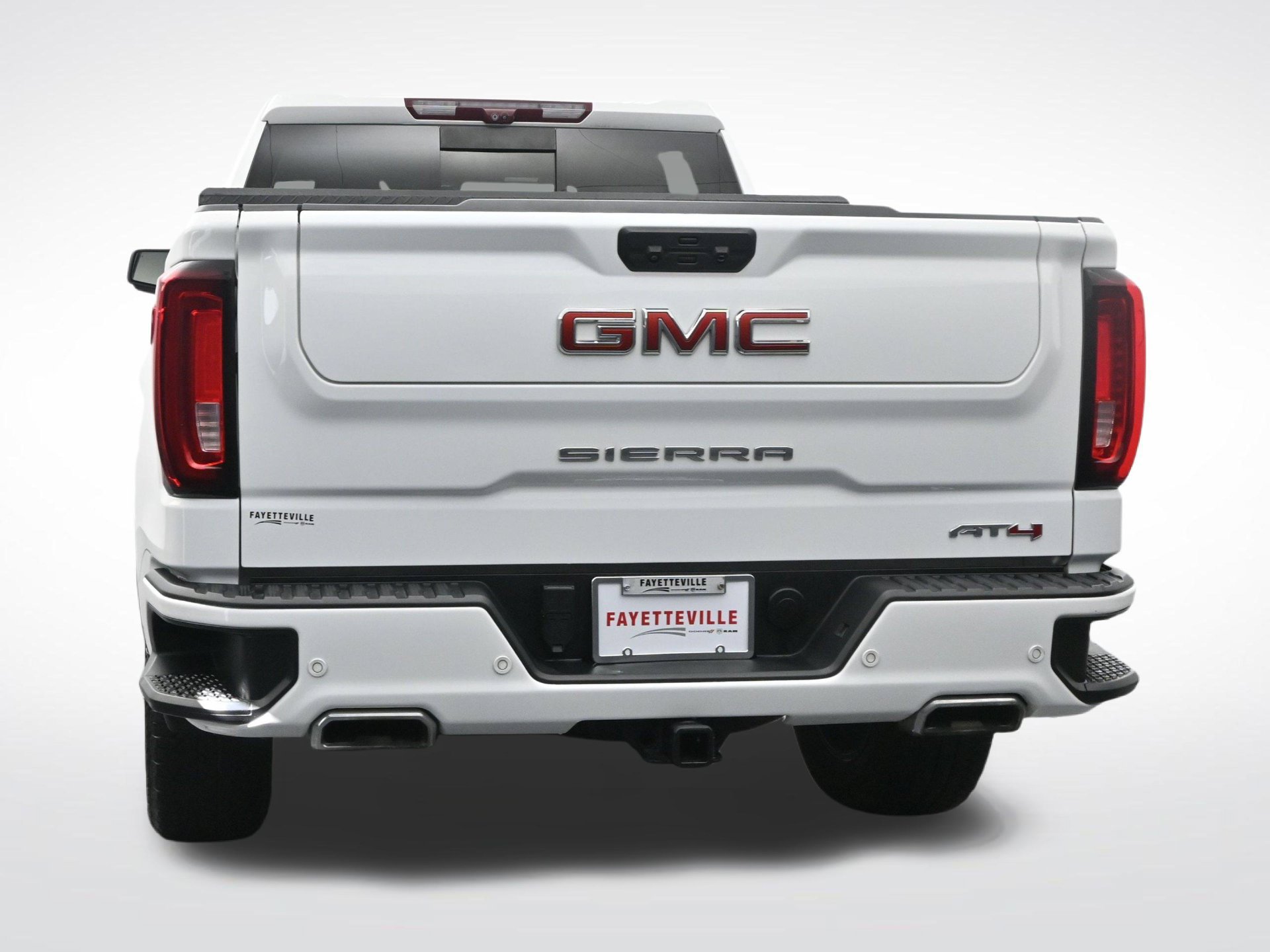 Used 2024 GMC Sierra 1500 AT4 w/ Technology Package AWD/4WD image 9