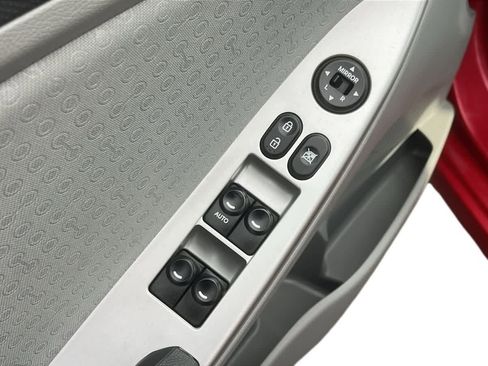 Used 2014 Hyundai Accent SE image 22