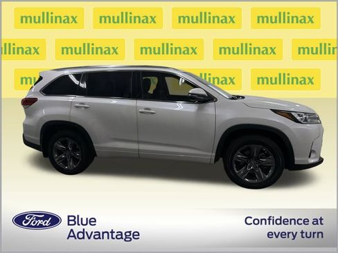 Used 2019 Toyota Highlander Limited Platinum image 2