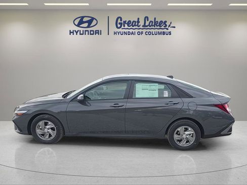 New 2026 Hyundai Elantra SE FWD image 8