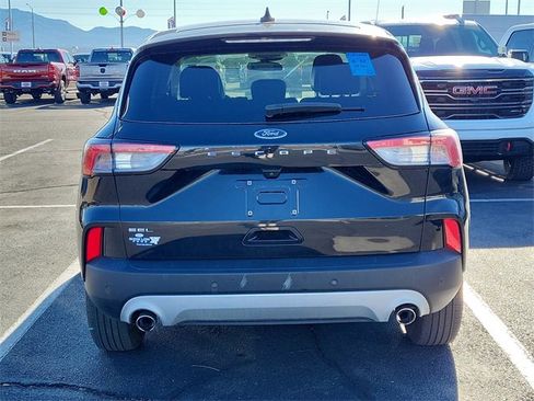 Used 2022 Ford Escape SEL image 9