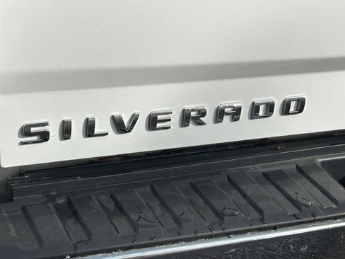Used 2019 Chevrolet Silverado 1500 LT AWD/4WD image 23