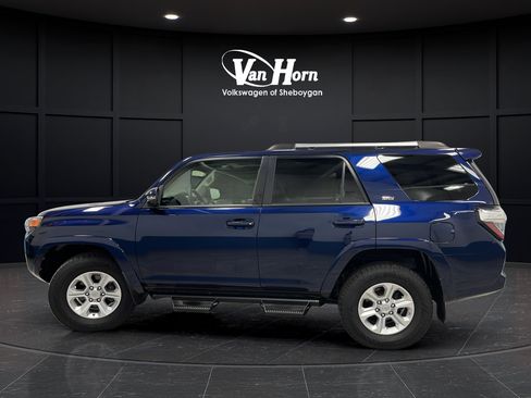 Used 2019 Toyota 4Runner SR5 Premium AWD/4WD image 4