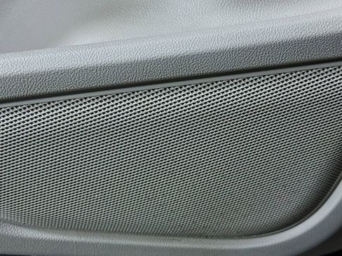 Used 2017 Lincoln MKC Select w/ Select Plus Package image 22