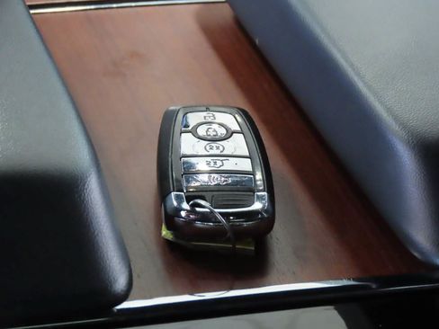 Used 2023 Lincoln Navigator Reserve AWD/4WD image 19