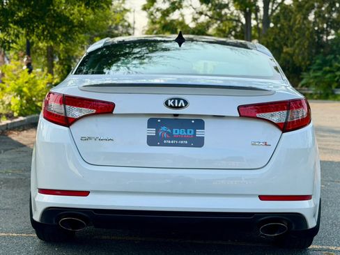 Used 2013 Kia Optima SX w/ Limited Pkg FWD image 4