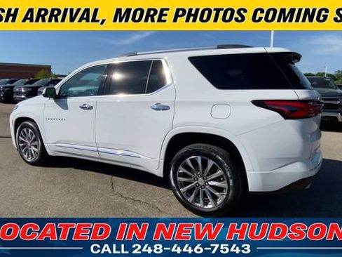 Used 2023 Chevrolet Traverse Premier w/ LPO, Floor Liner Package AWD/4WD image 8
