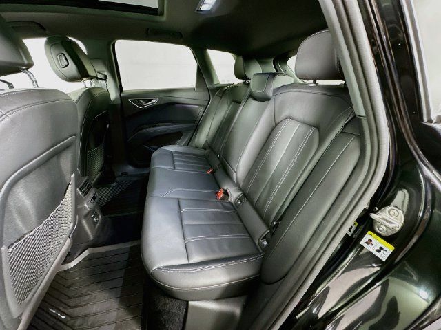 Used 2022 Audi Q4 e-tron Premium Plus AWD/4WD image 25