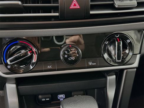 Used 2023 Kia Seltos LX image 19