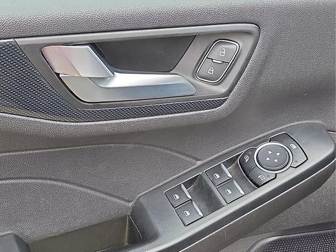 Used 2024 Ford Escape ST-Line image 13