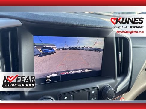 Used 2024 GMC Terrain SLT image 35