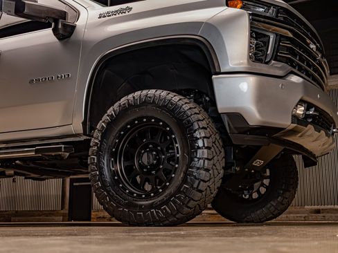 Used 2022 Chevrolet Silverado 2500 High Country w/ Technology Package image 15