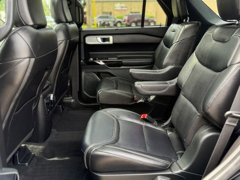 Used 2023 Ford Explorer ST w/ Equipment Group 401A AWD/4WD image 18