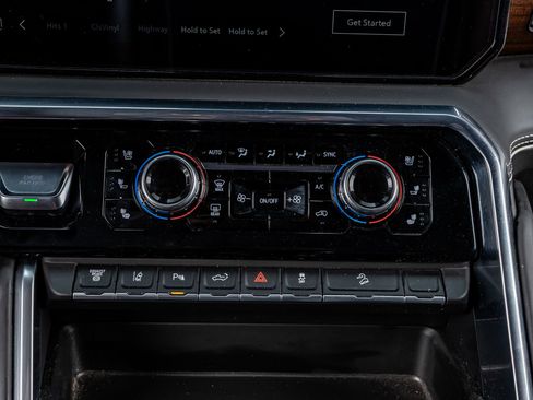 Used 2025 GMC Sierra 2500 Denali Ultimate image 26