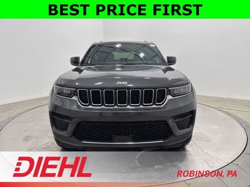 New 2026 Jeep Grand Cherokee Laredo X AWD/4WD image 2