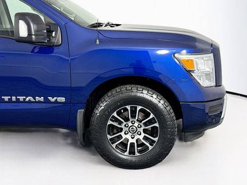 Used 2020 Nissan Titan SV w/ SV Convenience Package AWD/4WD image 39