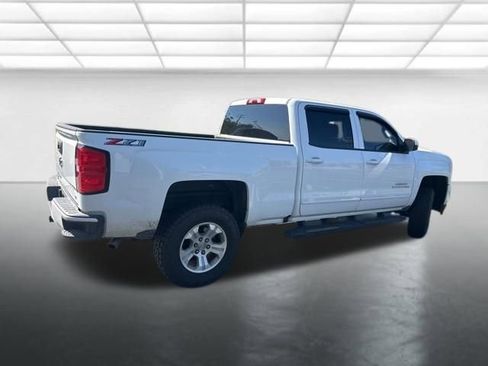 Used 2018 Chevrolet Silverado 1500 LT w/ True North Edition AWD/4WD image 9