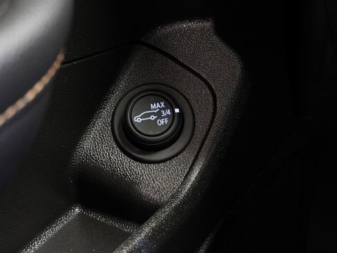 Used 2021 GMC Terrain SLT w/ Elevation Edition image 40