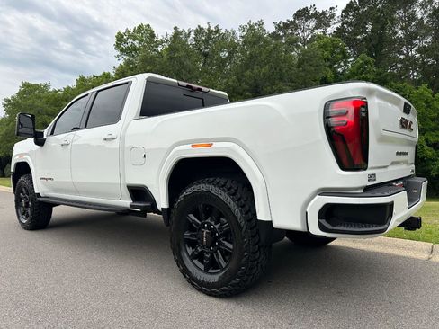 Used 2024 GMC Sierra 2500 AT4 w/ AT4 Premium Plus Package AWD/4WD image 7