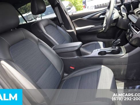 Used 2025 Buick Envista Preferred FWD image 27