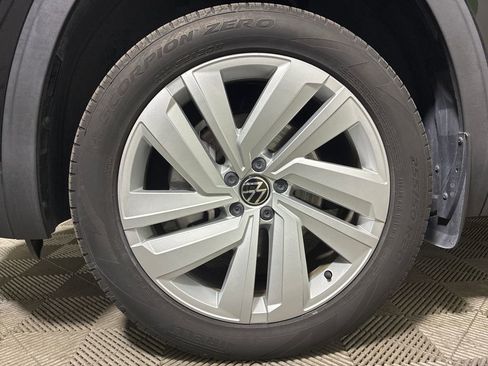 Used 2022 Volkswagen Atlas Cross Sport SE AWD/4WD image 33