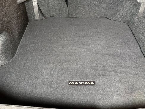 Used 2016 Nissan Maxima Platinum w/ Interior Lighting Package image 24