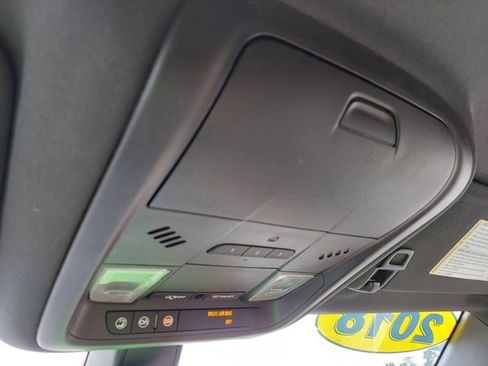 Used 2018 Chevrolet Equinox Premier image 37
