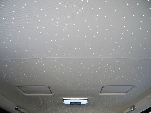 Used 2024 Rolls-Royce Phantom Extended Wheelbase w/ The Phantom Package image 19