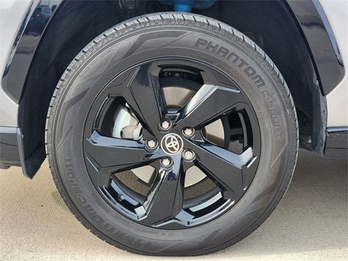 Used 2021 Toyota RAV4 XSE image 7