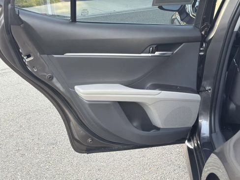 Used 2022 Toyota Camry LE image 27