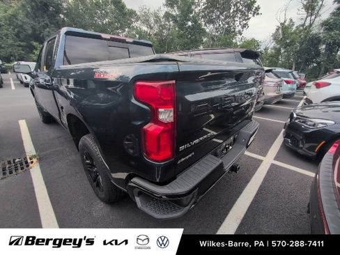 Used 2020 Chevrolet Silverado 1500 LT Trail Boss AWD/4WD image 11